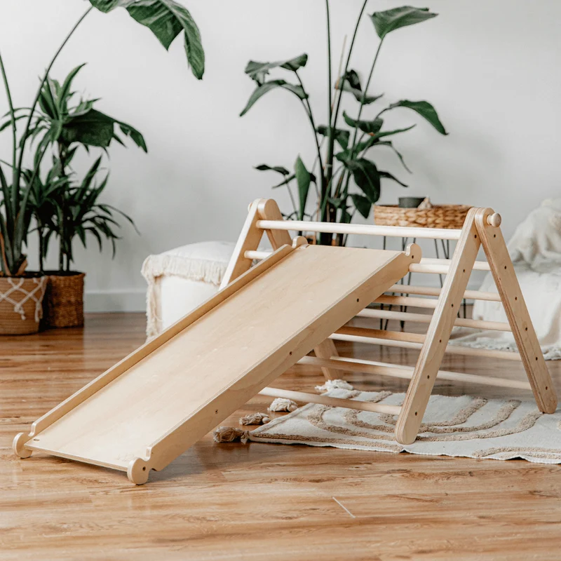 Montessori Triangulär Klätterställning i Trä - 2 Delar & Rutschkana