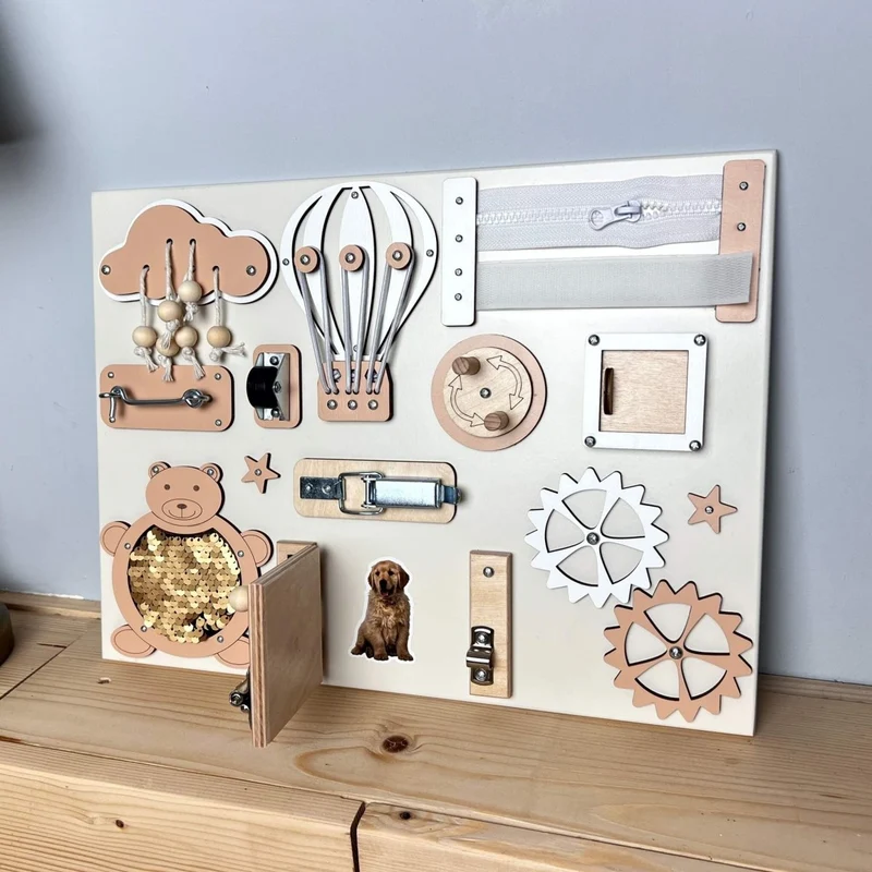 Liten Montessori-aktivitetsbräda – 30 × 40 cm