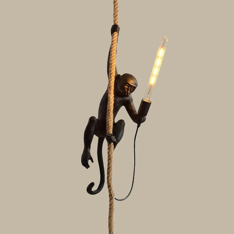 Resin Monkey Pendellampa med Rep Detalj