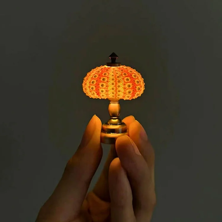 Bordslampa med vintage glasdome-design