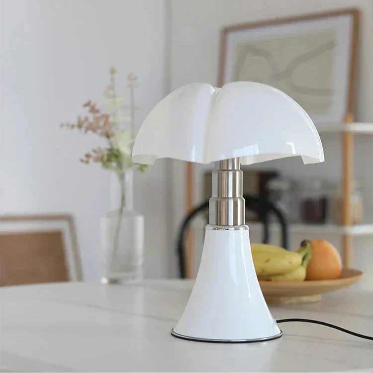 Bordslampa med LED-ljus och retrodesign