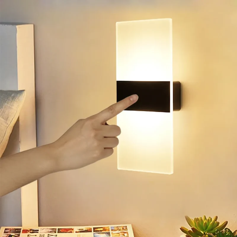 Stilfuld Genopladelig Væglampe med LED