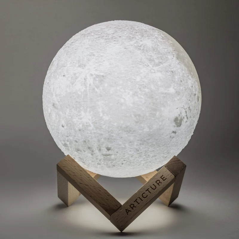 Månlampa Träbas 3D Bordslampa