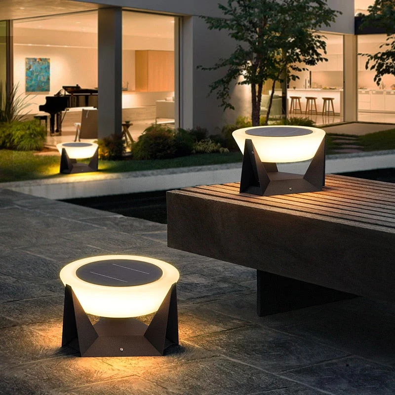 Utomhus solenergi LED trädgårdslampa med järnram