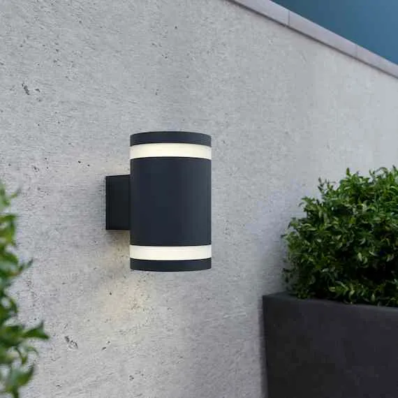 Solcelle Udendørs Væglampe - Energibesparende og Stilren