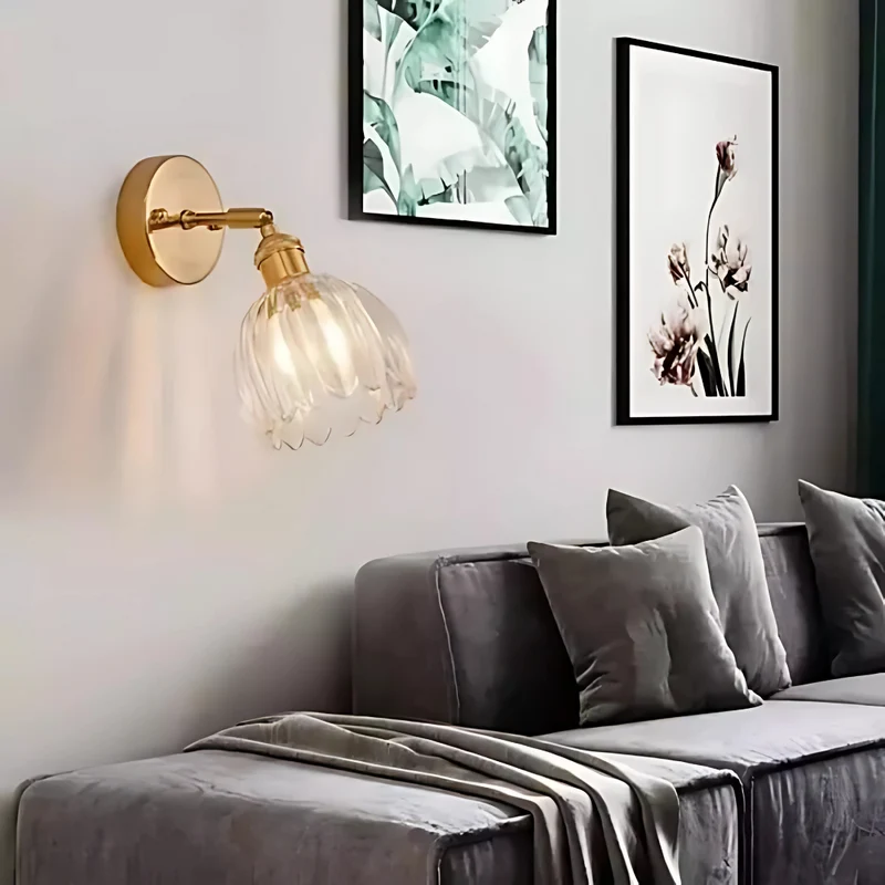 Vintage glas væglampe med blomsterdesign – tidløst elegance