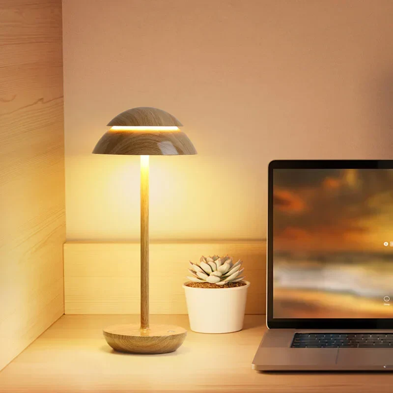 Stilren Trådløs Bordlampe i Metal med Justerbar Lysstyrke