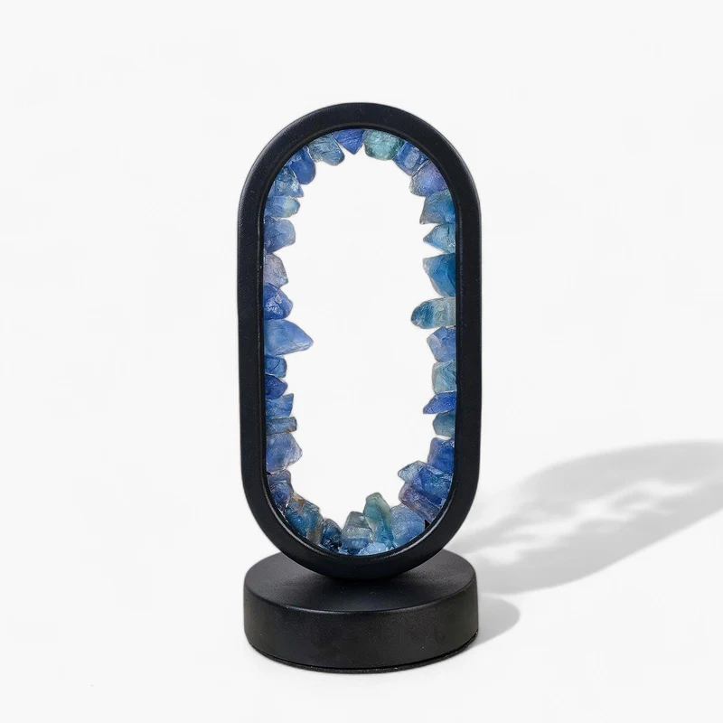 Elegant lampe med lysorm og afslappende design