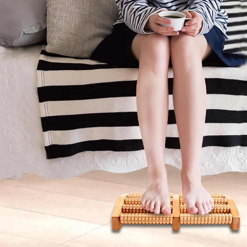 Træ Fodmassagerulle – Lindring og Afslapning Hjemme