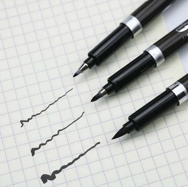 Pensel Kalligrafi Penna