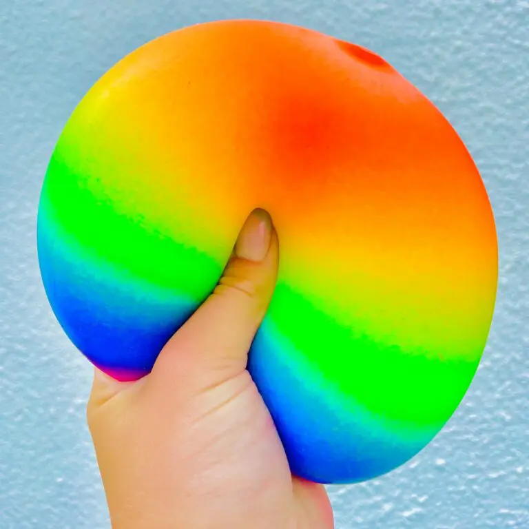 Smoosho`s Stressboll Jumbo Regnbågsfärgad
