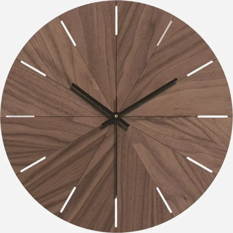 Stilrent vægur med lydløs bevægelse og moderne design
