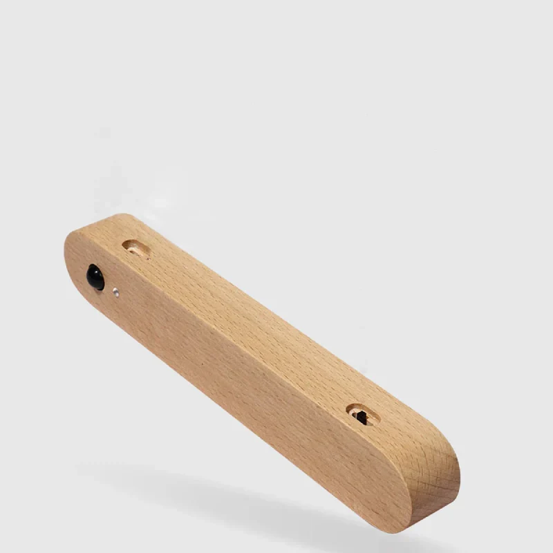 Elegant Trænøgleholder med Sensorlys og Magnetisk Funktion