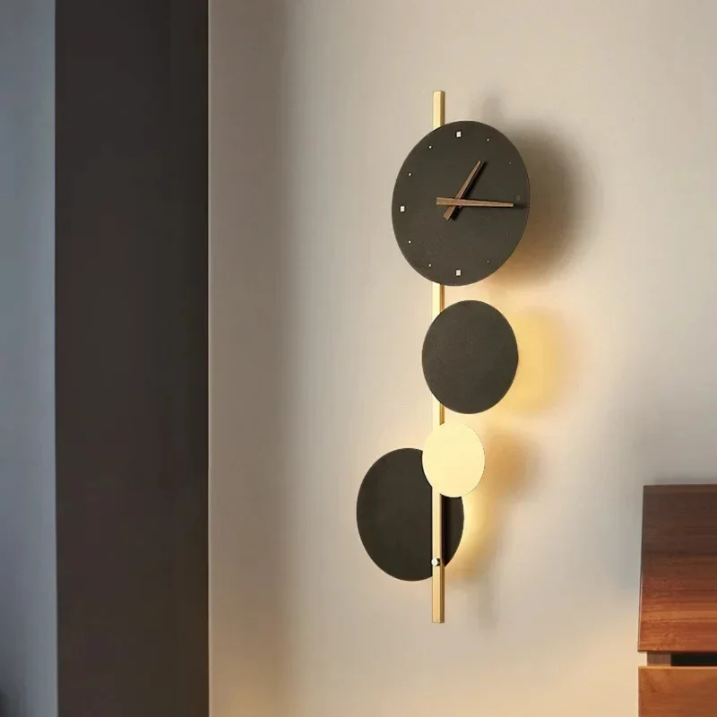 Stilfuld LED Vægur Sort – Energioptimeret Design
