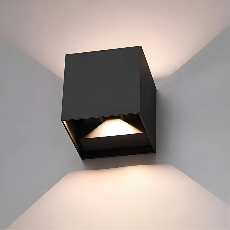 Elegant LED-væglampe med skandinavisk design og energieffektivitet