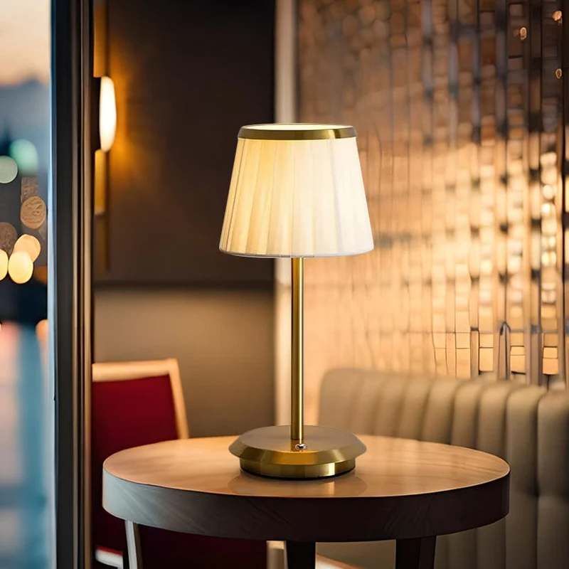 Lyxig Plisserad Återuppladdningsbar Bordslampa