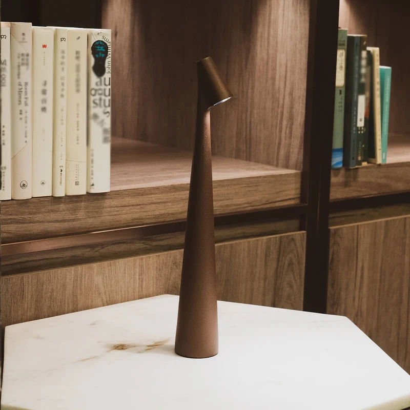 Nordic Minimalist Trådlampa - Uppladdningsbar & Stilren Dekoration