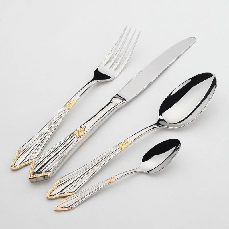 Elegante bestiksæt med gyldne detaljer - 24 eller 48 dele