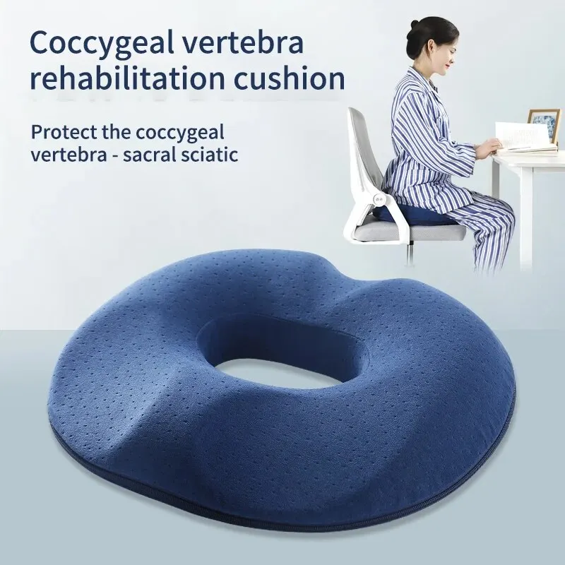 Ergonomisk og komfortabel sædepude i memory skum til coccyx og rygsøjle