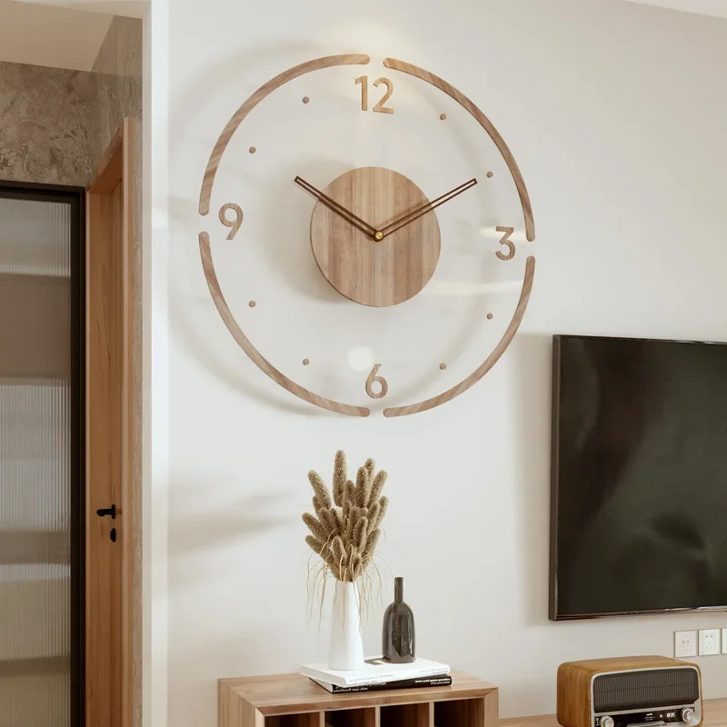 Moderne vægur i træ – Minimalistisk og stilfuldt design til stuen