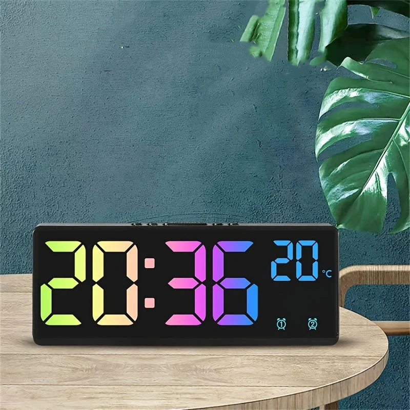 Digital Ur med RGB – Stemmekontrol, Dobbelt Alarm og Temperaturvisning