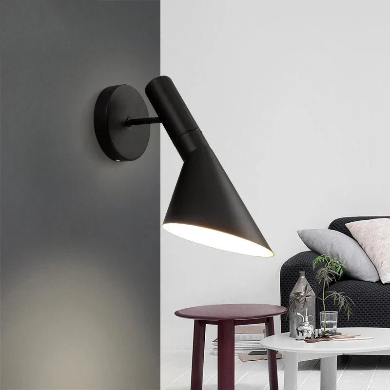 Retro væglampe med stilfuldt design og varm atmosfære