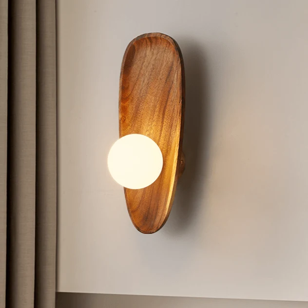 Væglampe i Naturtræ - Skab Hygge med Bæredygtigt Design