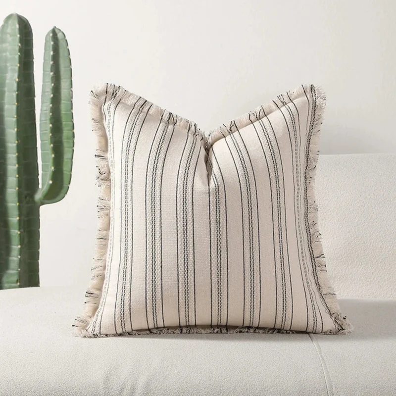 Stilfuld Jacquard Pudeovertræk med Skandinavisk Design